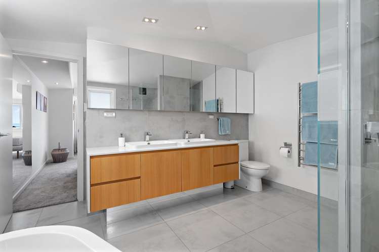 66 Churchill Road Murrays Bay_20