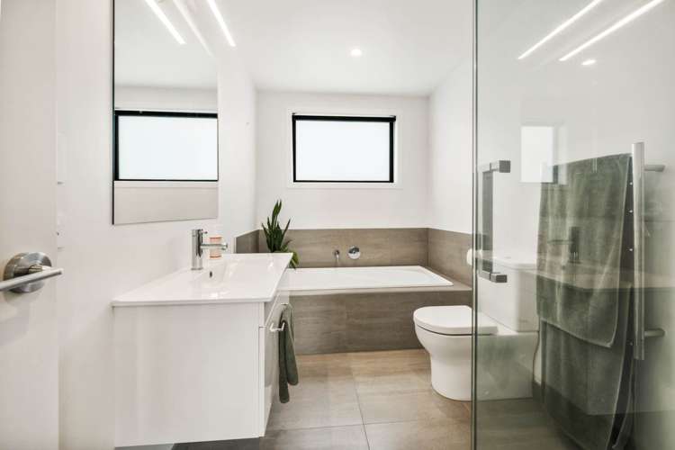 13 Waipana Street Hobsonville_23