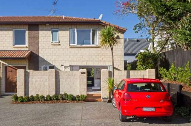 SPACIOUS TOWNHOUSE IN ELLERSLIE