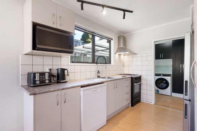 17 Panzic Place Glen Eden_3