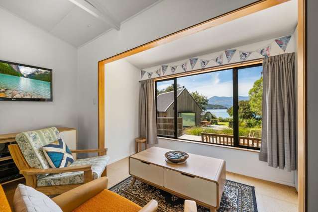 Lochmara Bay Lochmara Bay_2