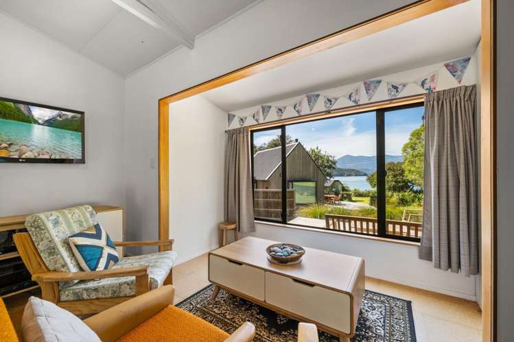 Lochmara Bay Lochmara Bay_2