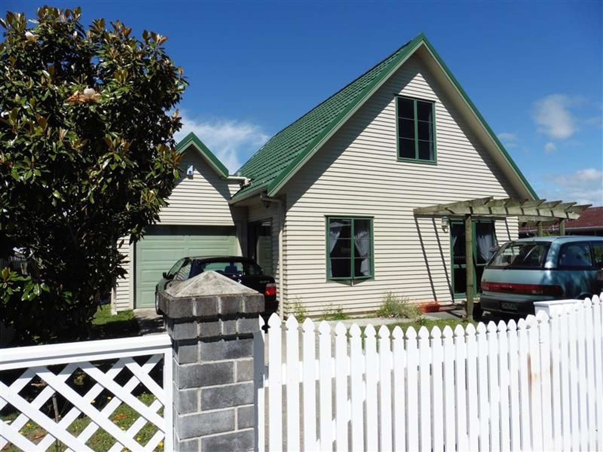 806 Gordon Road 10495_0