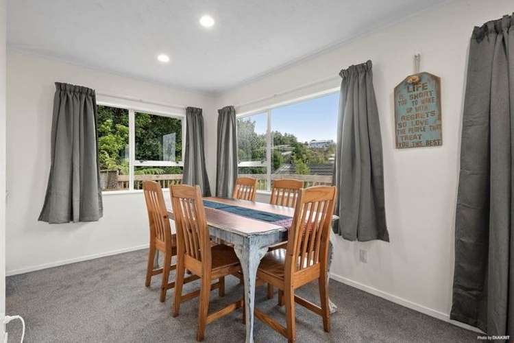 17 Stredwick Drive 10899_5
