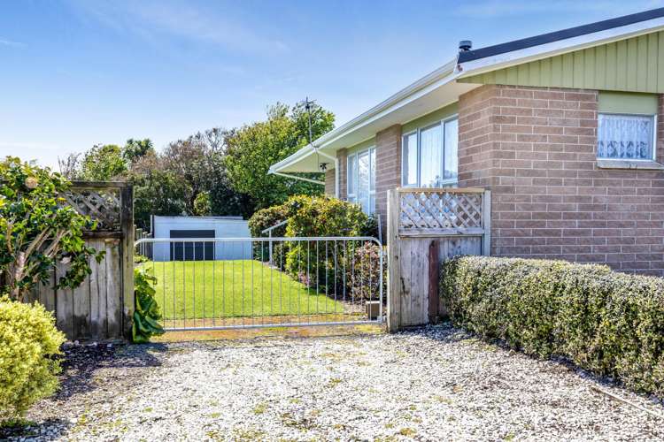 37 Clifton Drive Waitara_13