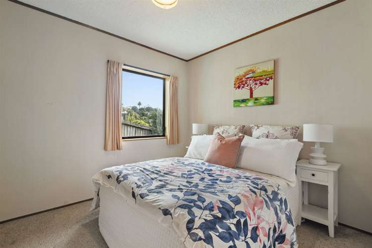 2/725 Beach Road Browns Bay_11