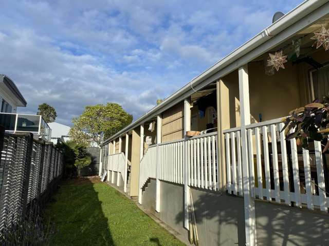 6/18 Aubrey Street Regent_1