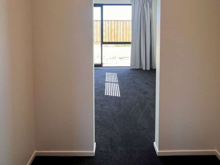 157 Faringdon Boulevard Rolleston_8