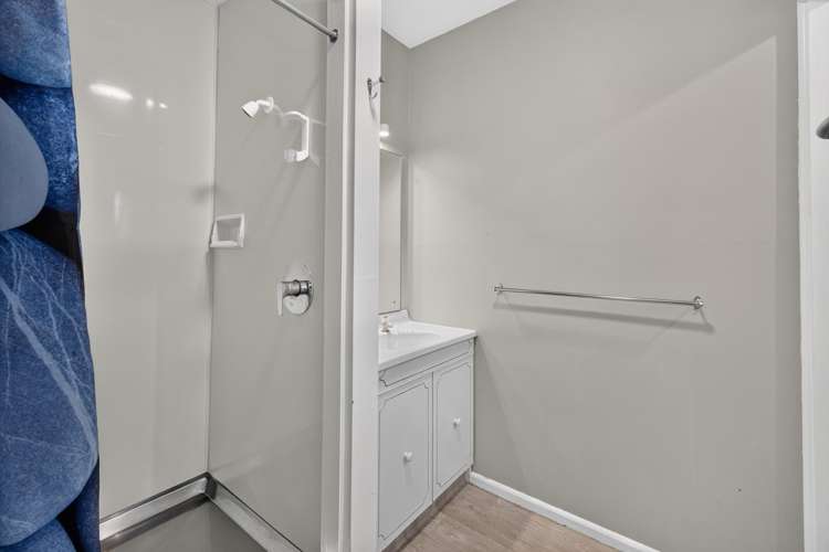 347 Worcester Street Linwood_4