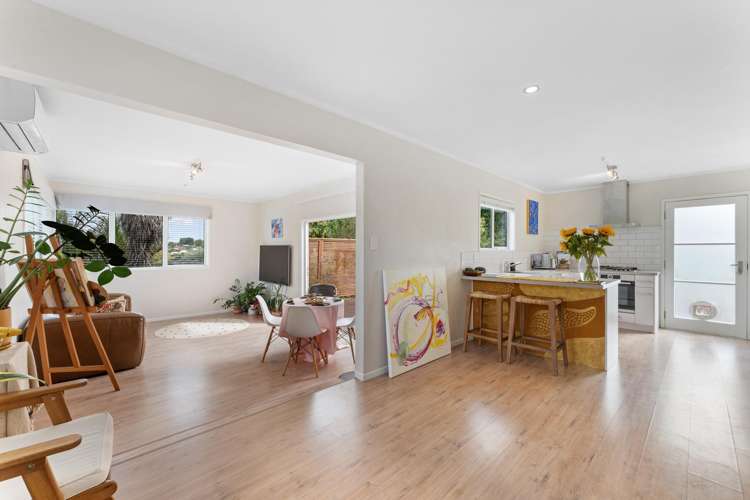 1/133 Edmonton Road Te Atatu South_11