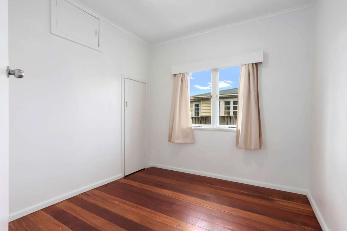 71 Hillside Road_4