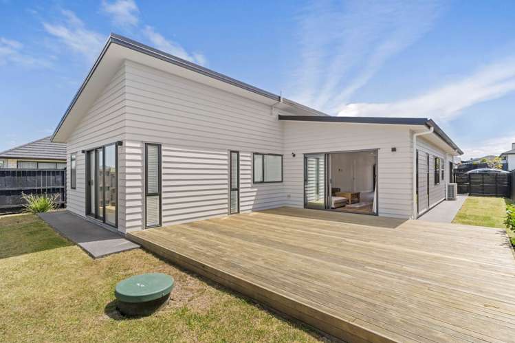 42 Siren Street Wainui_21