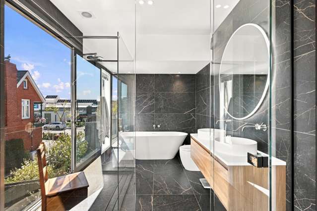 3/130 Office Road Merivale_2