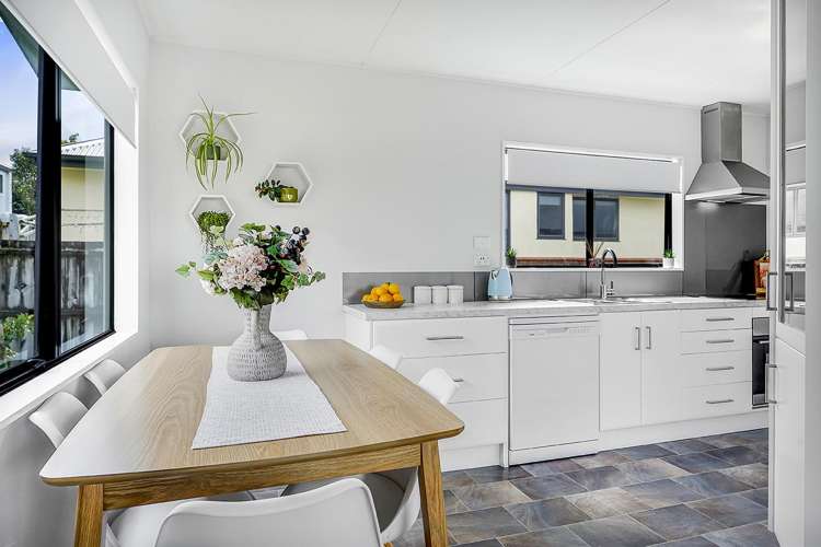 6a Gibson Road Dinsdale_4