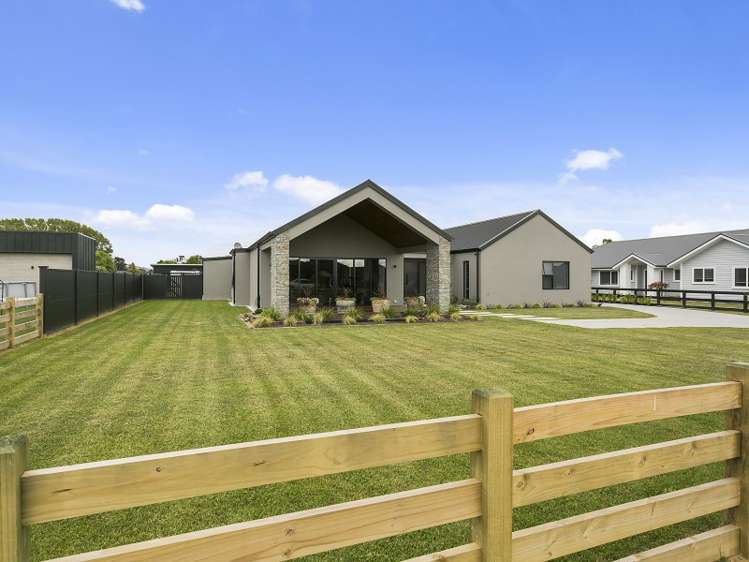 5 Alan Livingston Drive Cambridge_24