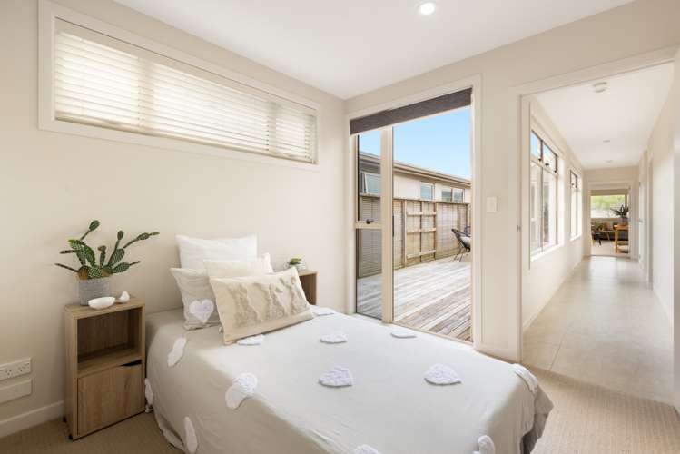 30 Scoria Close Pyes Pa_18