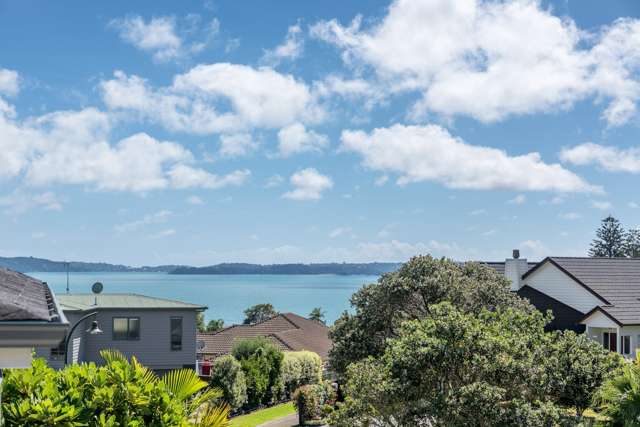 18 Crossland Place Maraetai_1