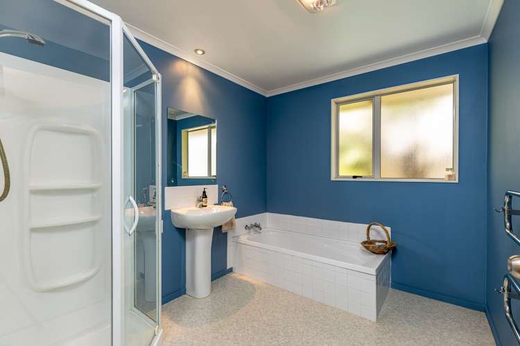 762 Queen Charlotte Drive Havelock_12