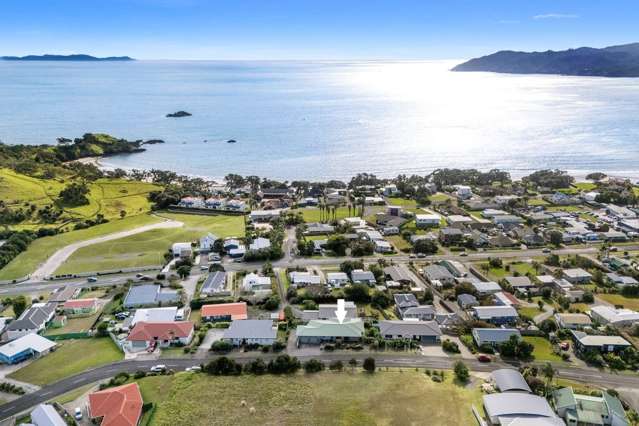 Expansive Coastal Living with Breathtaking Views