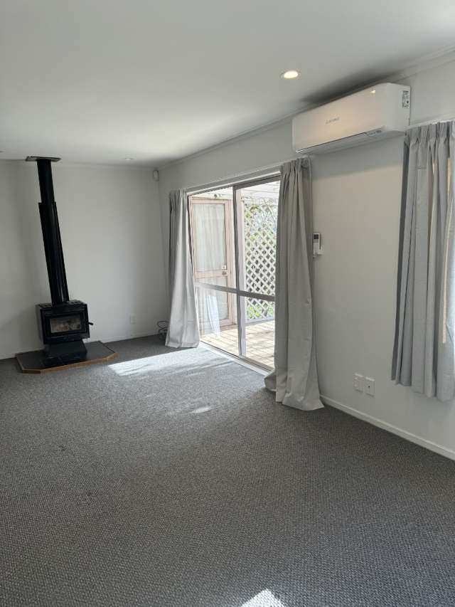 240B Te Atatu Road Te Atatu South_1