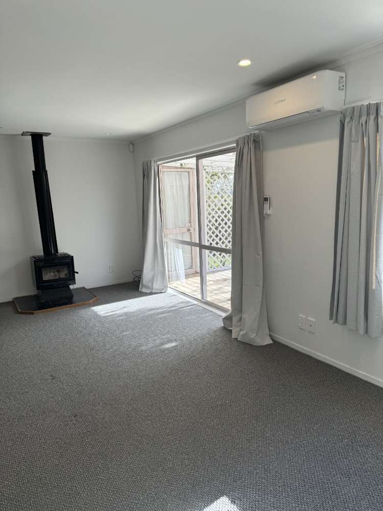 240B Te Atatu Road Te Atatu South_1