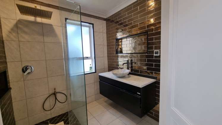 1/110 Lynwood Road Te Atatu South_40