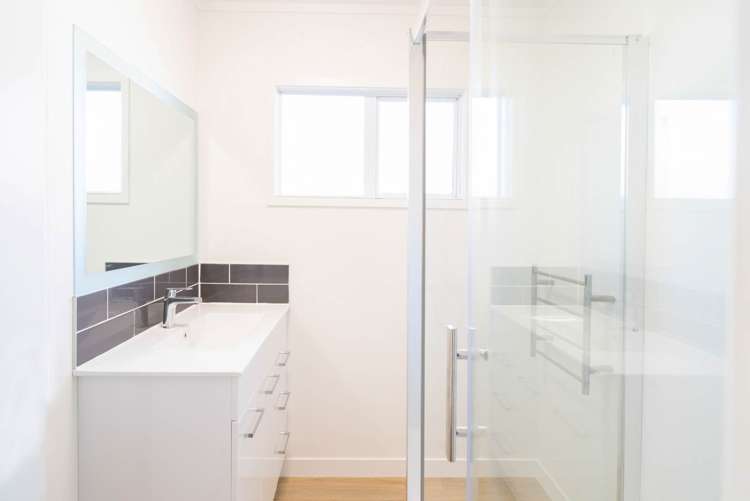 2/76 Mcannalley Street Manurewa East_8