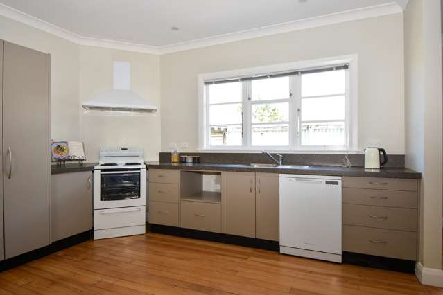 105 Broadway Carterton_4