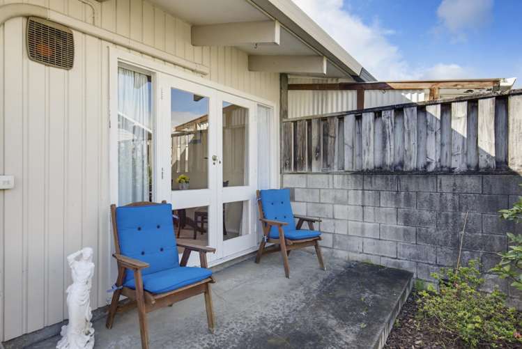 556 Queen Street East Levin_27