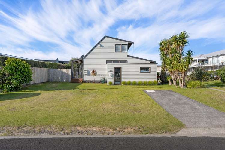 202 Beverley Terrace Whangamata_36