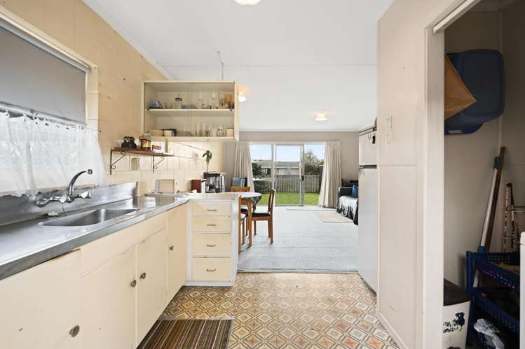 57a Saxbys Road Deanwell_12