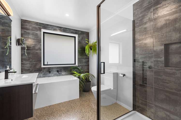 16 Moorey Lane Otaika_14