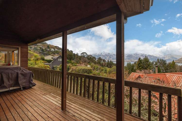 4 Moss Lane Sunshine Bay_6