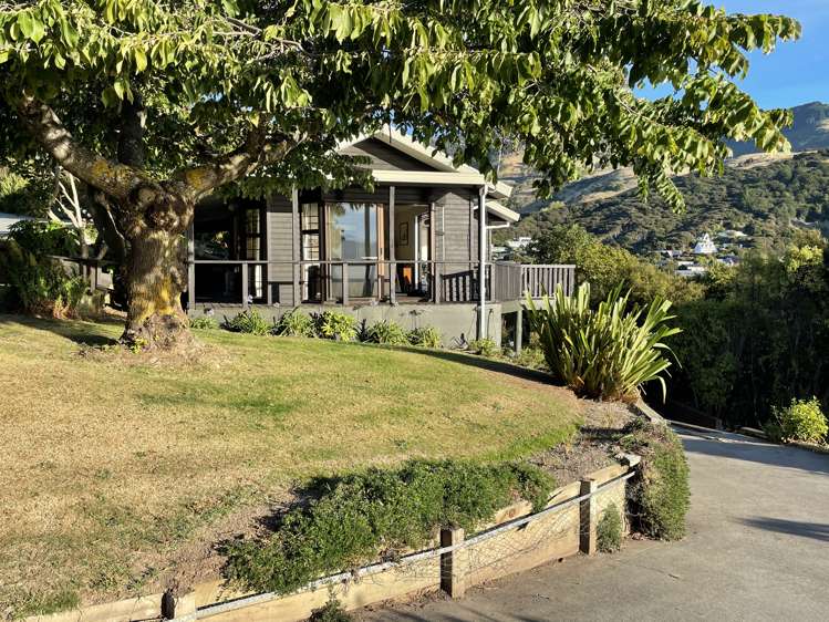 6 Settlers Hill Akaroa_2