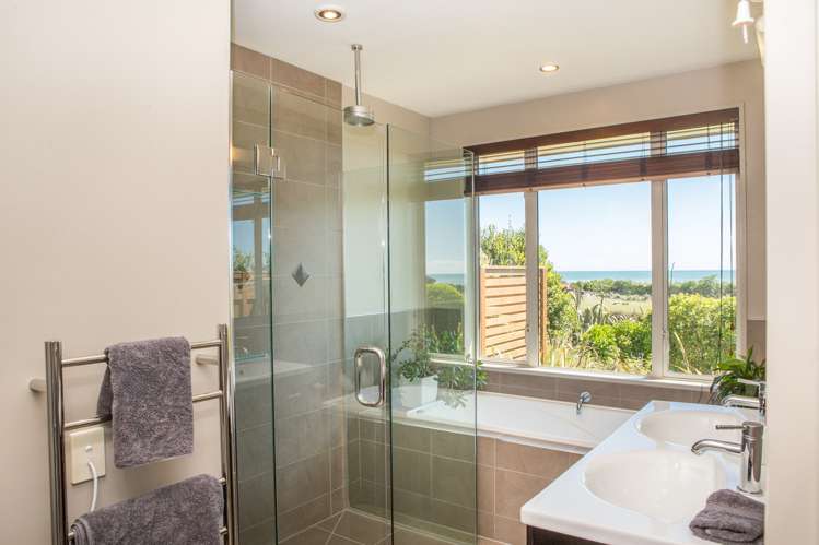 12 Karoro Place Karoro_7