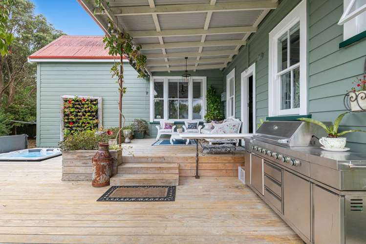 1 Green Lane Helensville_34