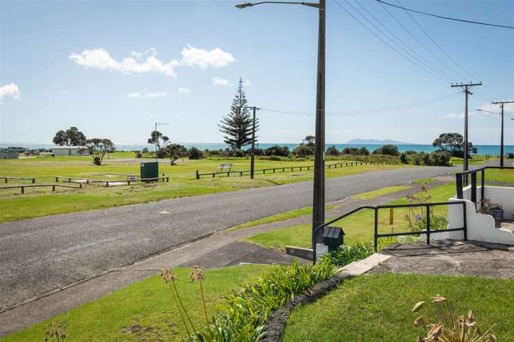 33 Brighton Road Waihi Beach_17