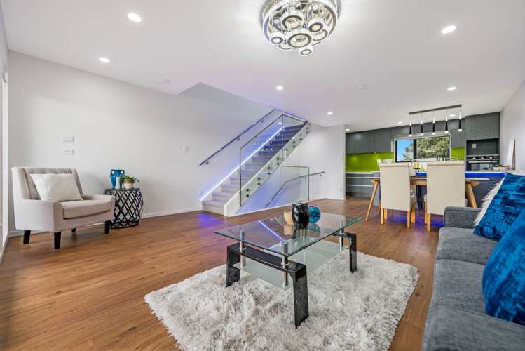 2/127 Stoddard Road Mt Roskill_3