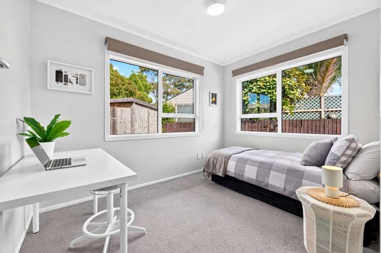 77 Vodanovich Road Te Atatu South_13