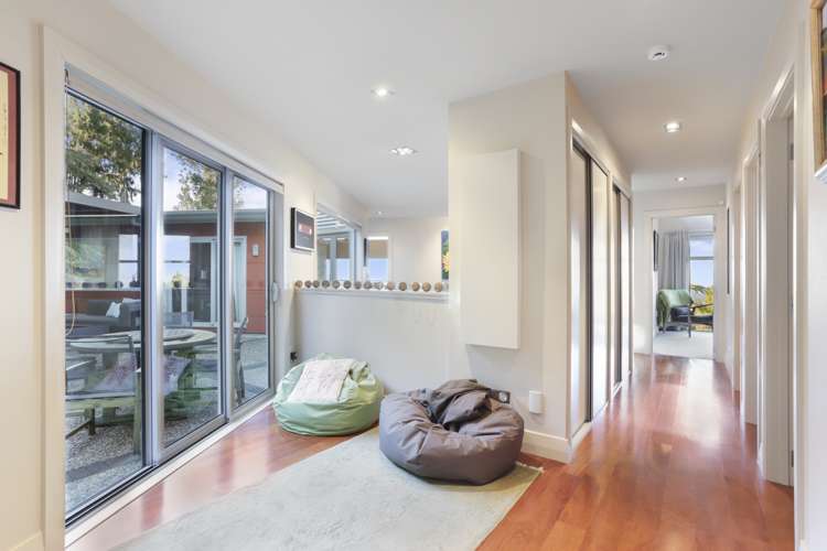 535 Scenic Drive Waiatarua_20