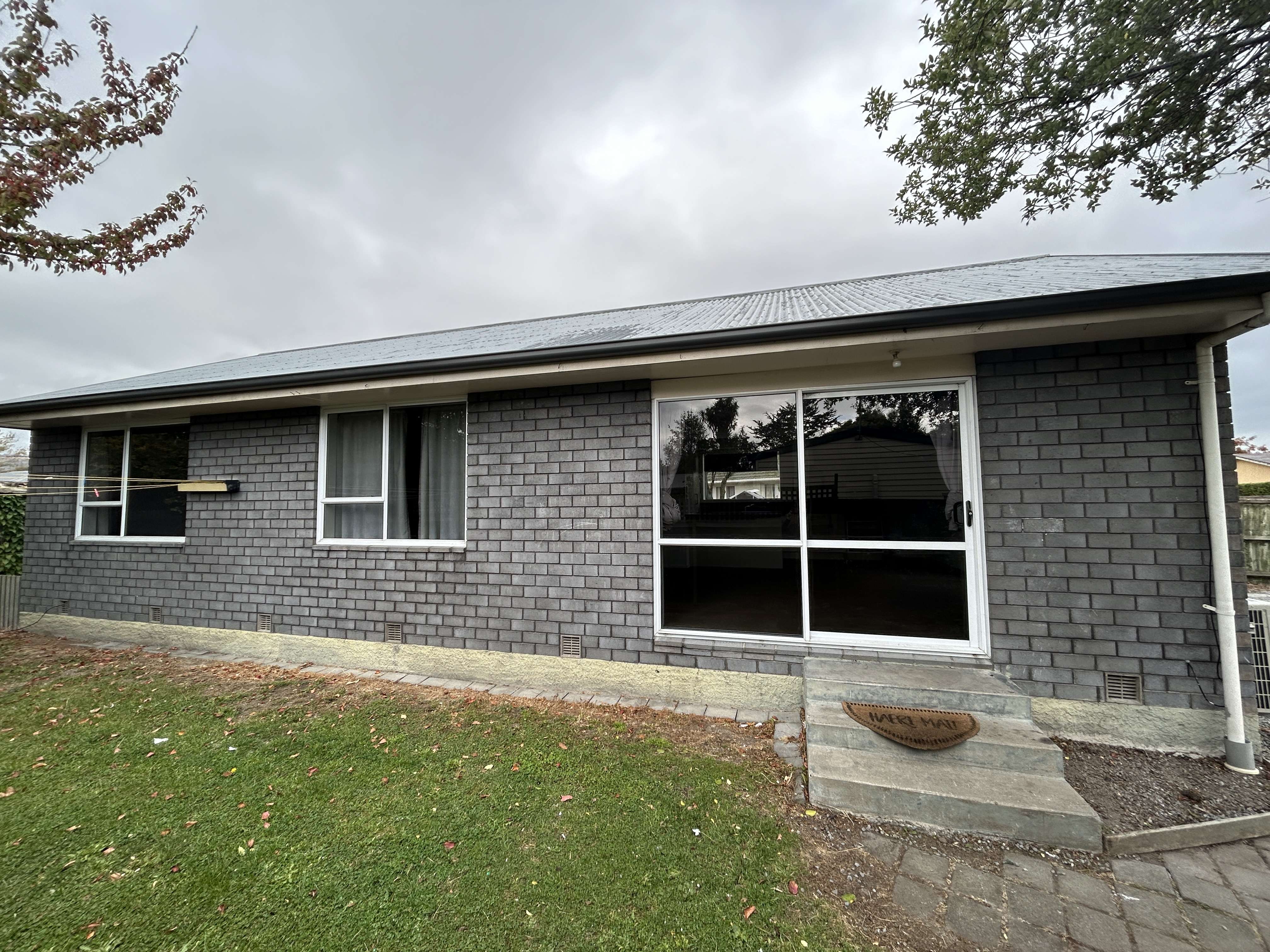 64A Mackworth Street Woolston Christchurch City Houses for Rent