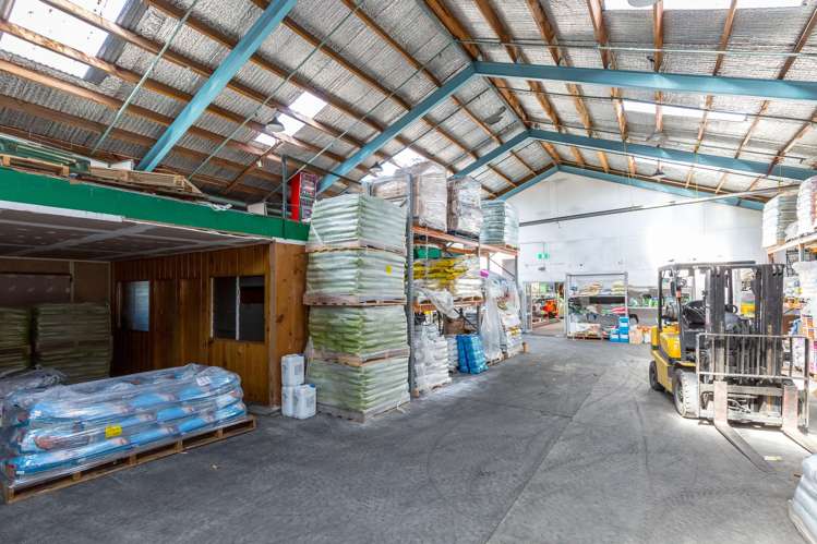 66-80 High Street North Carterton_30