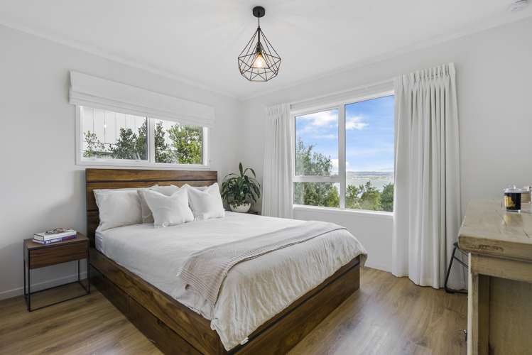 72 Hadfield Street Beach Haven_14