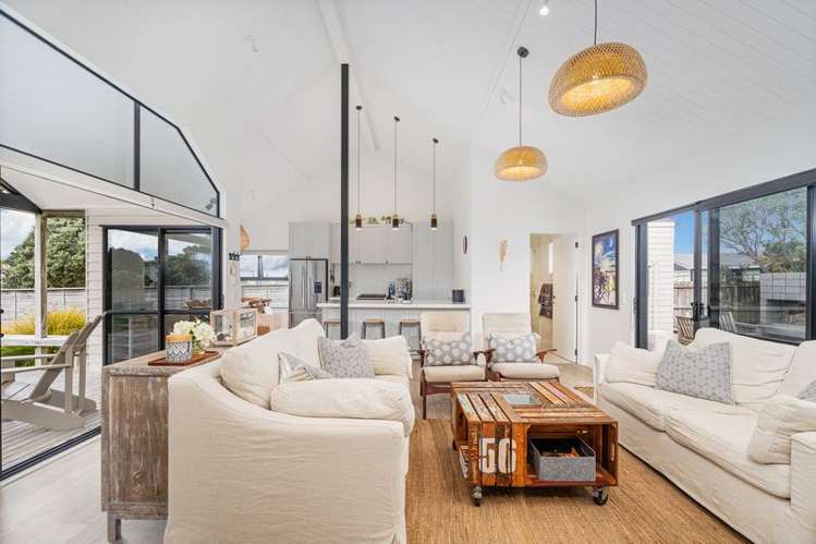 119 Sands Crescent Matarangi_9