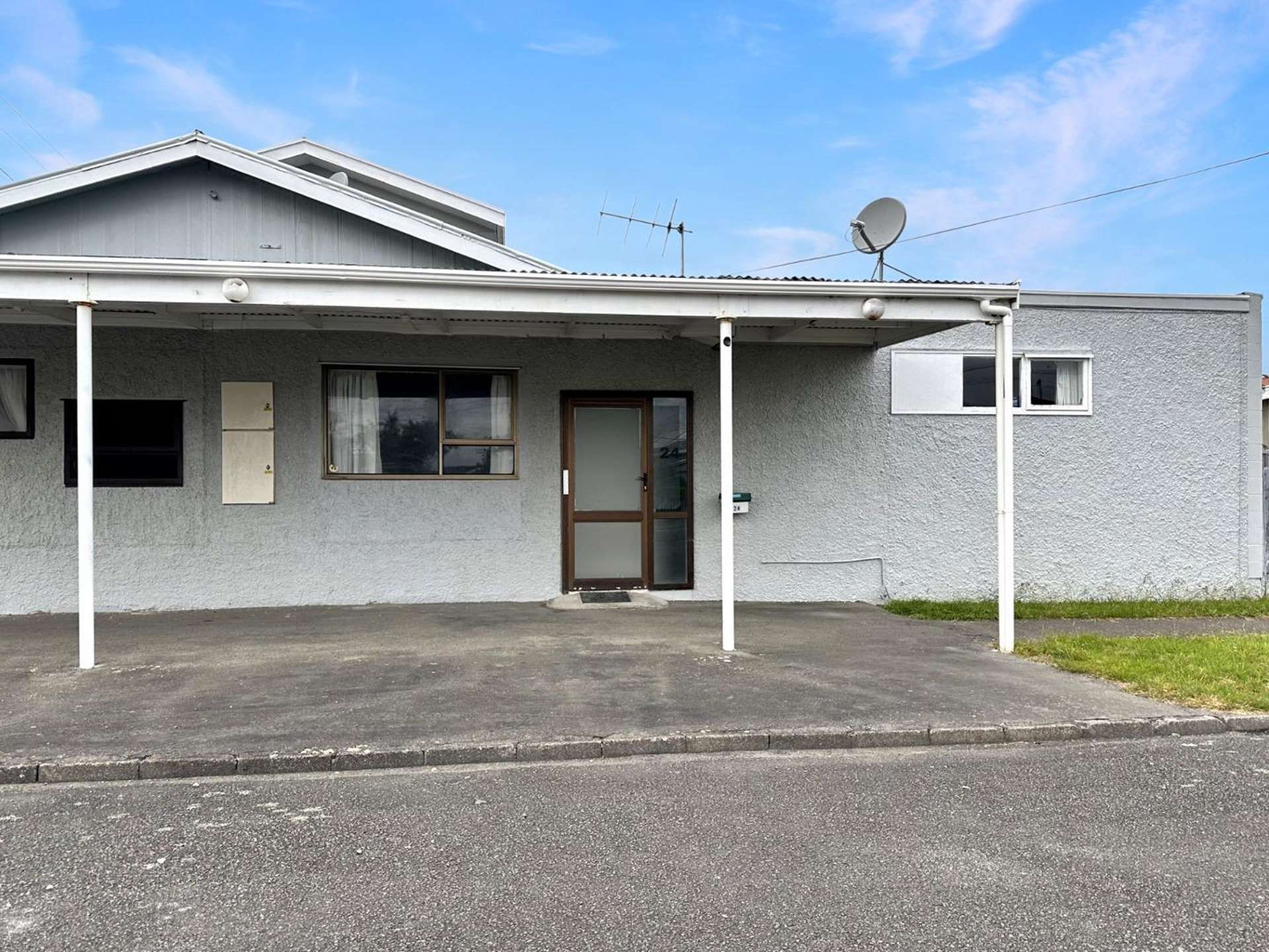 24 Tinirau Street 1236_0