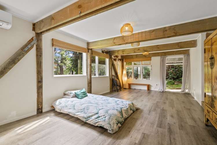 19 Ocean View Road Huia_12