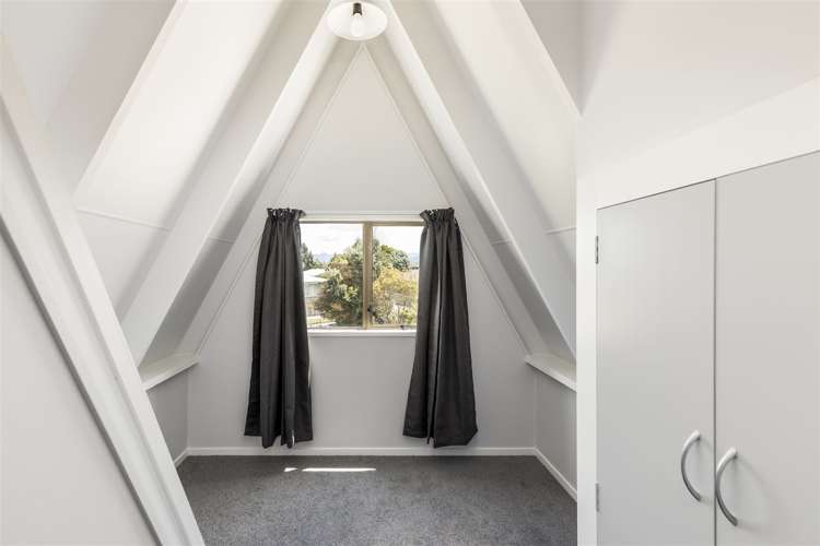 13 Snowden Crescent Islington_11