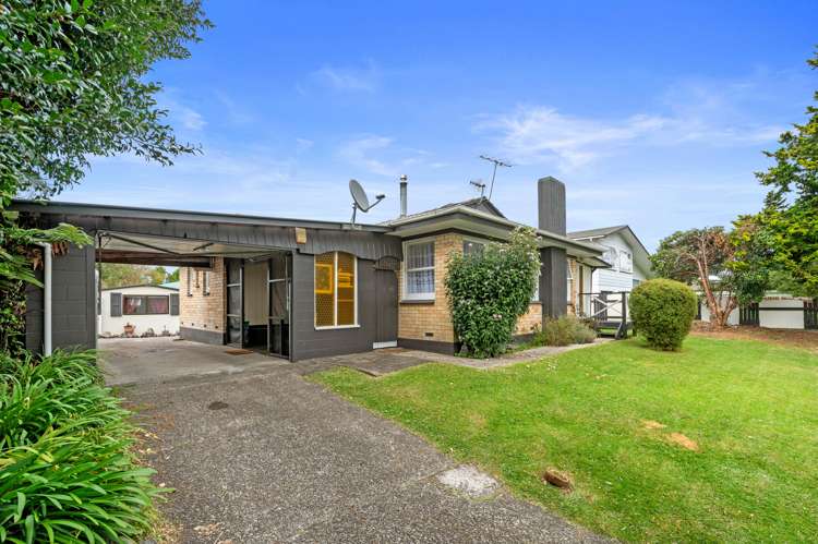4 Roger Street Pukehangi_14