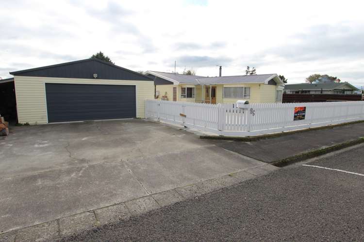86 Huxley Street Pahiatua_14
