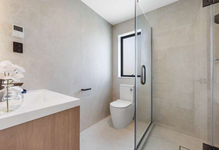 25 Oteha Valley Road Northcross_10